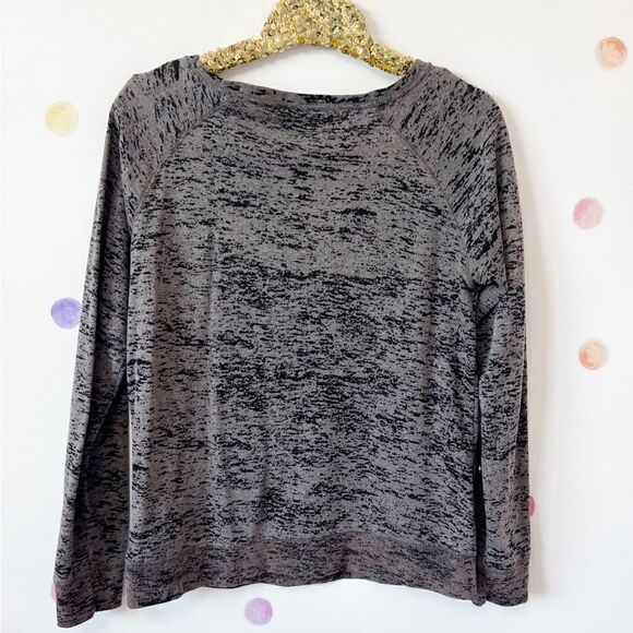 Studio b sweatshirt - Picture 3 of 6